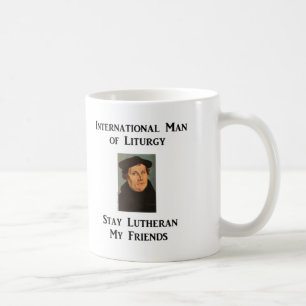 Mann der Liturgischen Tasse
