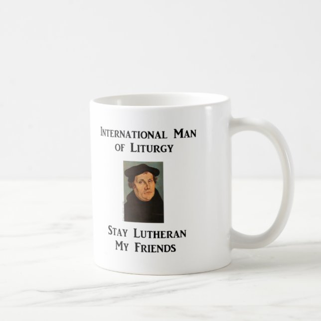 Mann der Liturgischen Tasse (Rechts)