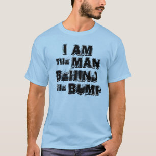 Mann hinter der Kluft T-Shirt