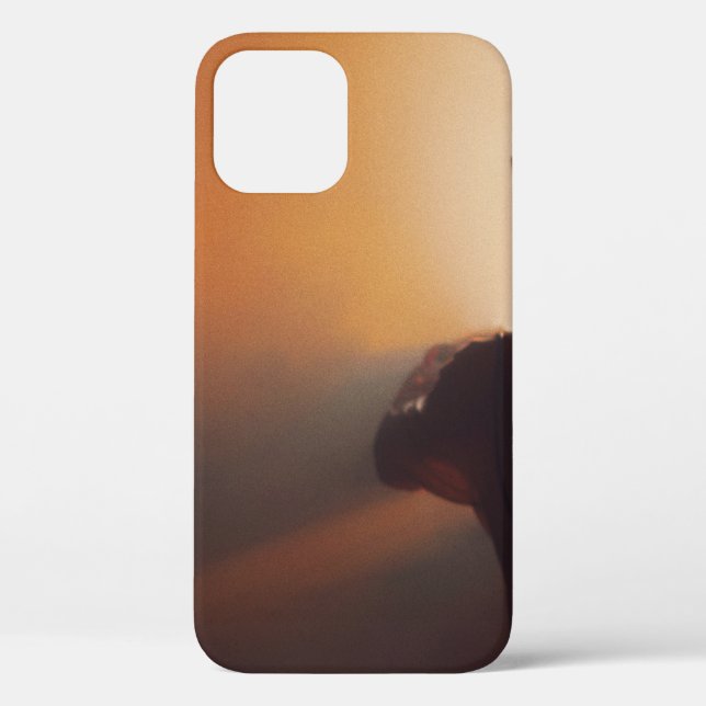 MANN IN SCHWARZEM JACKET TRAGEN SCHWARZE GAP Case-Mate iPhone HÜLLE (Rückseite)