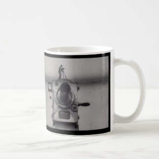 Mann mit einer Film-Kamera (1. Schuss) Kaffeetasse