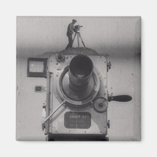 Mann mit einer Filmkamera (1. Aufnahme) Magnet