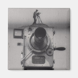 Mann mit einer Filmkamera (1. Aufnahme) Magnet