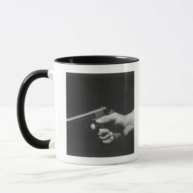 Mann mit Pistole Tasse (Links)