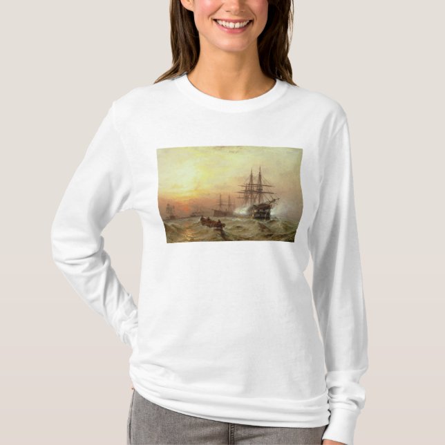 Mann-o' Krieg, der einen Gruß am Sonnenuntergang T-Shirt (Vorderseite)