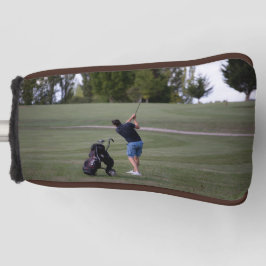 Mann schwingt einen Golfclub Putter Golf Head Cove Headcover