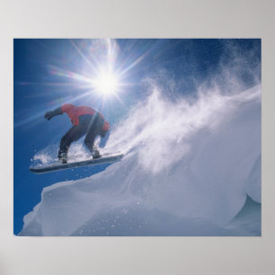 Mann springt von einer großen Ecke auf einem Snowb Poster