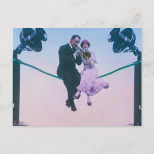 Mann und Frau sitzen auf einem Telefonkabel 1900 Postkarte