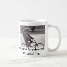 Mann und Windhund auf Fahrrad in England,