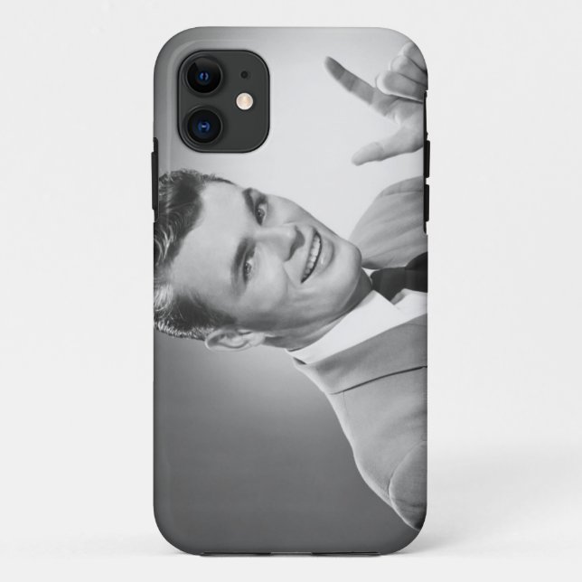 Mann zeigt 2 Case-Mate iPhone hülle (Rückseite)