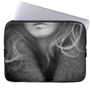 Mannequin in Schwarz und Weiß Laptopschutzhülle
