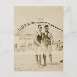 Männer am Strand Stehend Postkarte