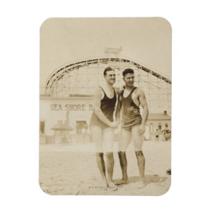Männer auf dem Strand stehend Magnet