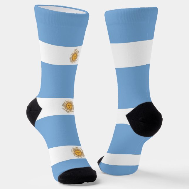 Männer Crew Socken mit der Flagge von Argentinien. (Gewinkelt)