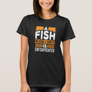 Männer Ein Fisch, der eine Fliege trägt, ist sophi T-Shirt