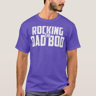 Männer rocken den Vater und duschen. T-Shirt