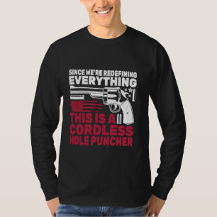 Männer Schnurlose Stollen Puncher seit wir neu def T-Shirt