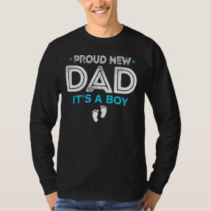 Männer sind stolz auf den neuen X0008-Vater. Es is T-Shirt