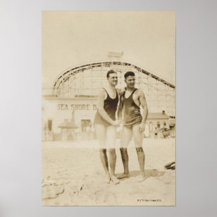 Männer stehend auf Strand Poster