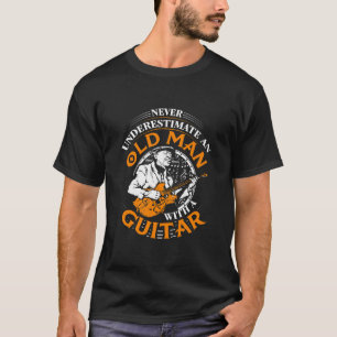 Männer unterschätzen den alten Mann nie mit Gita T-Shirt