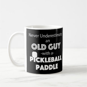 Männer unterschätzen niemals einen alten Typ mit e Kaffeetasse