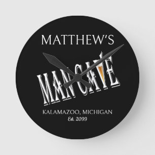 Männerhöhle Pub Uhr Schild