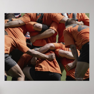 Männliche Rugbyspieler im Gedränge, hintere Poster