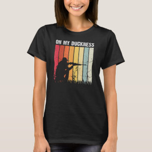 Männliche Wasservögel jagen für eine fliegende Ent T-Shirt