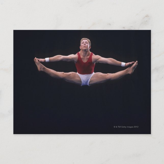 Männlicher Gymnastiker darstellend auf der Bodenüb Postkarte (Vorderseite)