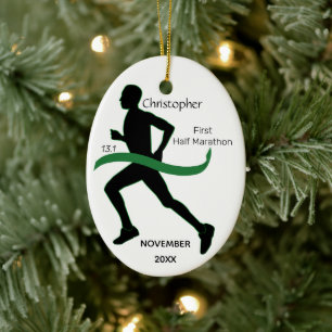 Männlicher Halbmarathon Läufer Grüne Ribbon-Orn Keramik Ornament