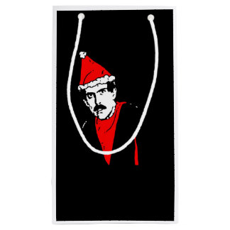 Manos bringt kleine Vorlagengeschenk-Tasche zurück Kleine Geschenktüte