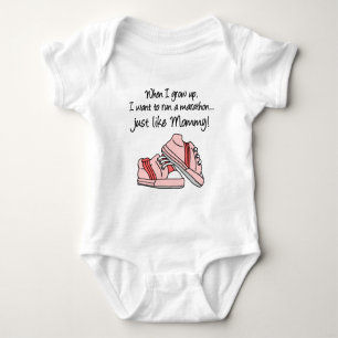 Marathon genauso laufen wie Mama (Rosa) Baby Strampler