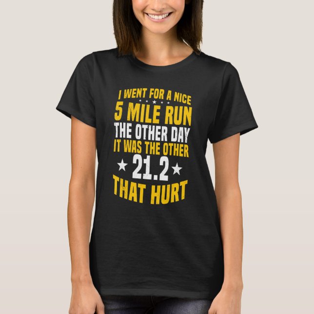 Marathon-Marathonläufer-Wettkampf mit Showfußball T-Shirt (Vorderseite)