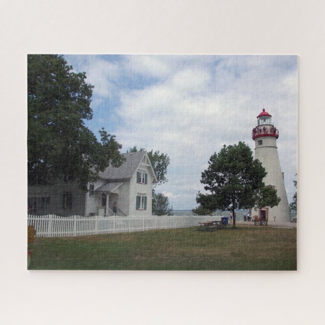 Marblehead Lighthouse & Keepershouse (Horizontal)