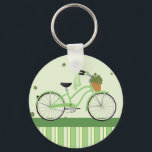 March Bicycle Schlüsselanhänger<br><div class="desc">With a basket filled with shamrocks,  all done up in green,  this fresh bicycle design is  fun.</div>