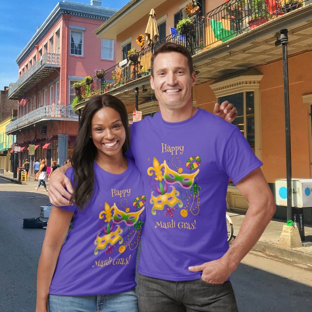 Mardi Gras Mask Lilie Beads King Cake T-Shirt (Von Creator hochgeladen)