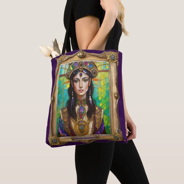 Mardi Gras Realm Portraits - Die kreolische Prinze Tasche (Von Nahem)