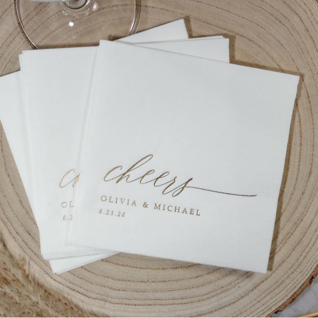 Mariage de typographie moderne et élégant (Elegant Cheers wedding napkins personalized in gold foil for your wedding bar and reception.)