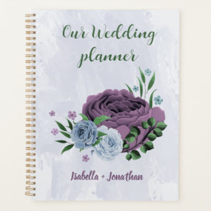 Mariage floral bleu poussiéreux violet
