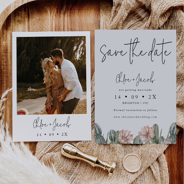 Mariage photo Cactus moderne Enregistrer la carte  (Cactus themed wedding save the date also featuring some modern calligraphy and the couples photo.)