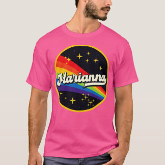 Marianna Rainbow im Vintagen Weltraumstil T-Shirt