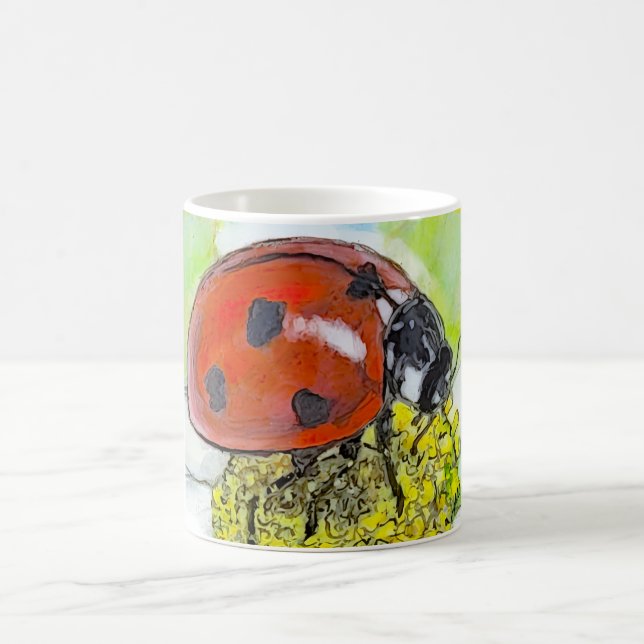 Marienkäfer auf einer Margerite Kaffeetasse (Mittel)