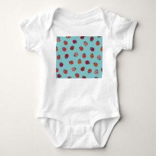 Marienkäfer, blauer Hintergrund, charmantes nahtlo Baby Strampler