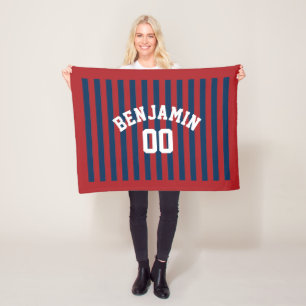 Marine-Blau-und Rot-Rugby-Streifen-Namenszahl Fleecedecke