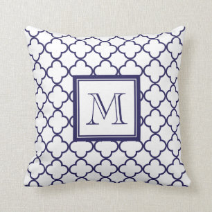 Marine-Blau, weißes Quatrefoil   Ihr Monogramm Kissen