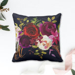 Marine Burgundy Marsala Rustic Bohemisch Floral Kissen<br><div class="desc">ÄNDERBARE HINTERGRUNDFARBE Bohemisches Throw Kissen mit Aquarellbild Bordeaux,  Marsala,  Rot- und Rosatönen und Rose mit Federn im marineblauen Hintergrund. Dies ist ideal für Herbst/Herbst/Winter,  Blumenveranstaltungen und Böhmerische Veranstaltungen. Matching-Elemente sind ebenfalls verfügbar.</div>