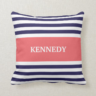 Marine-Koralle Stripes Monogramm Kissen