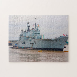 Marine Schiffe Touristenattraktionen an der Themse