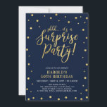Marine und Gold | Erwachsene 50. Überraschung Gebu Einladung<br><div class="desc">Feiern Sie Ihren besonderen Tag mit dieser stilvollen,  modernen Überraschungsgeschenk-Einladung zum Geburtstag. Dieses Design zeichnet sich durch schicke Gold texturierte Konfetti und Kalligraphie mit einem marinen Hintergrund aus. Sie können es an jedes Alter oder jedes Ereignis anpassen.</div>