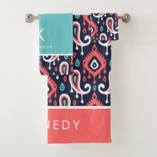 Marine und korallenrotes Ikat Paisley Monogramm Badhandtuch Set